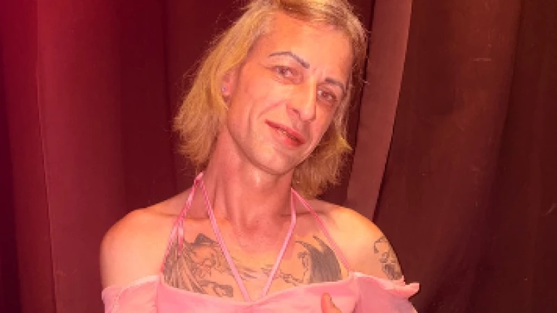 Een goed sissy meisje worden 